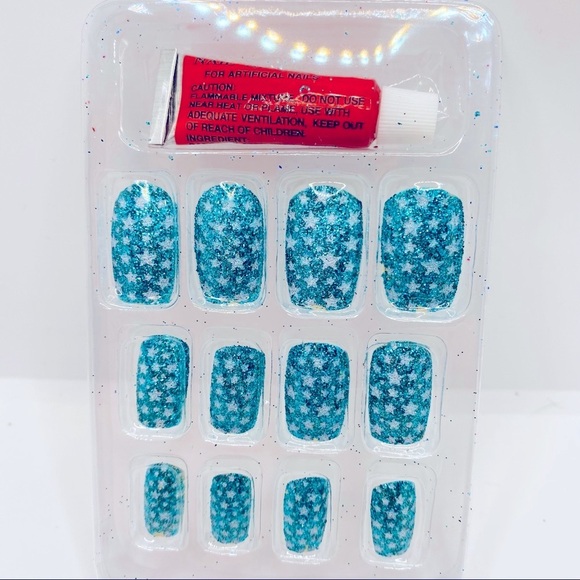 Nails Teal blue with White Stars 12 Piece Set Comes with Glue. Brilliant - Picture 2 of 7